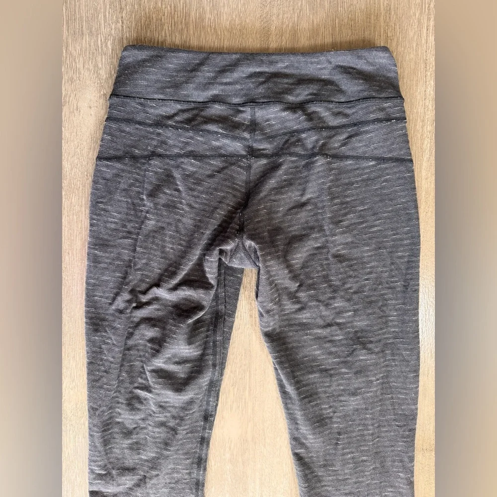 Lululemon Groove Leggings Skinny Leg Fit Heathered Grey 6